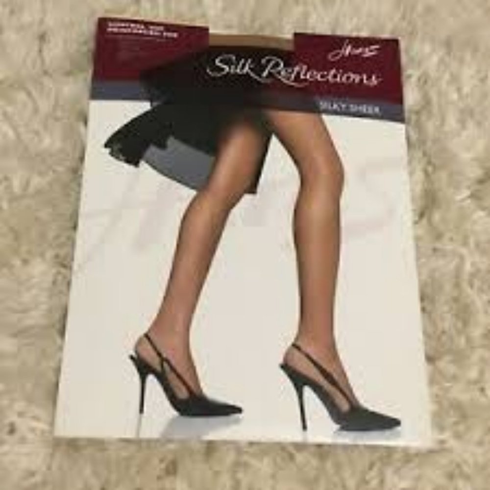 3 Hanes Silk Reflections Women's High Waist Control Top Sandalfoot Pantyhose